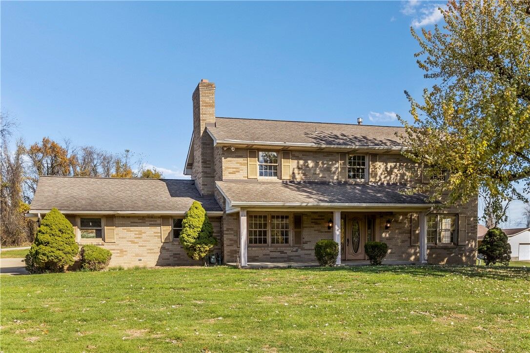 Property Photo:  1401 Main St  PA 15314 