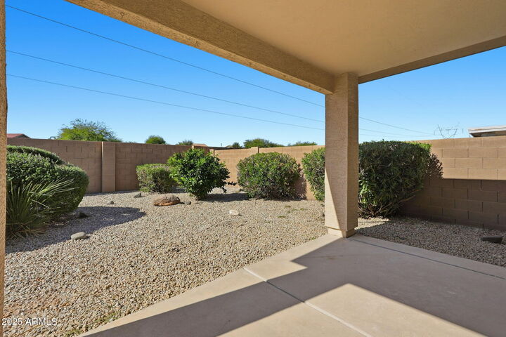 Property Photo:  31724 N Cheyenne Drive  AZ 85143 