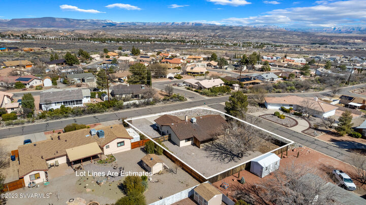 Property Photo:  501 Sky Drive  AZ 86324 