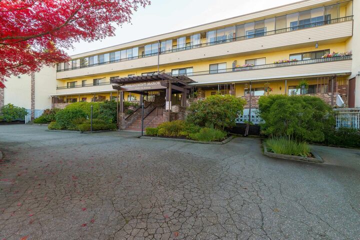 Property Photo: 20460 54 Avenue 306 BC V3A 6N6