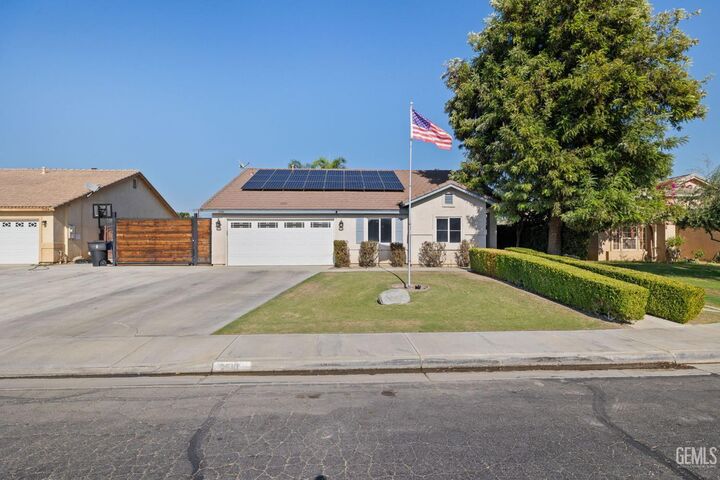 Property Photo:  5510 Stillwater Drive  CA 93313 