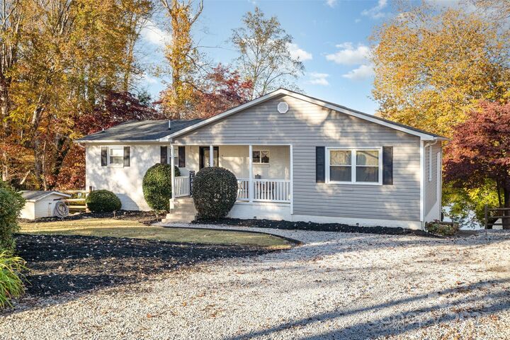 Property Photo:  7088 Wateredge Drive  NC 28673 