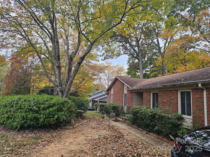 Property Photo:  711 Bundaberg Lane  NC 27045 