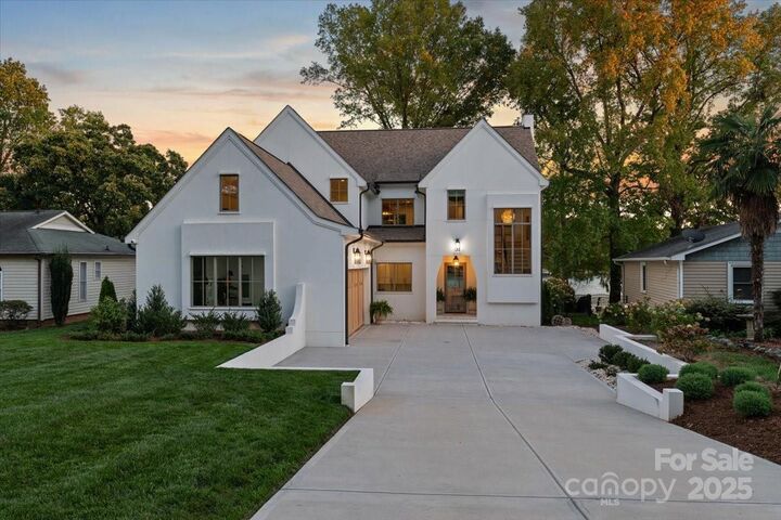 Property Photo:  21520 Rio Oro Drive  NC 28031 