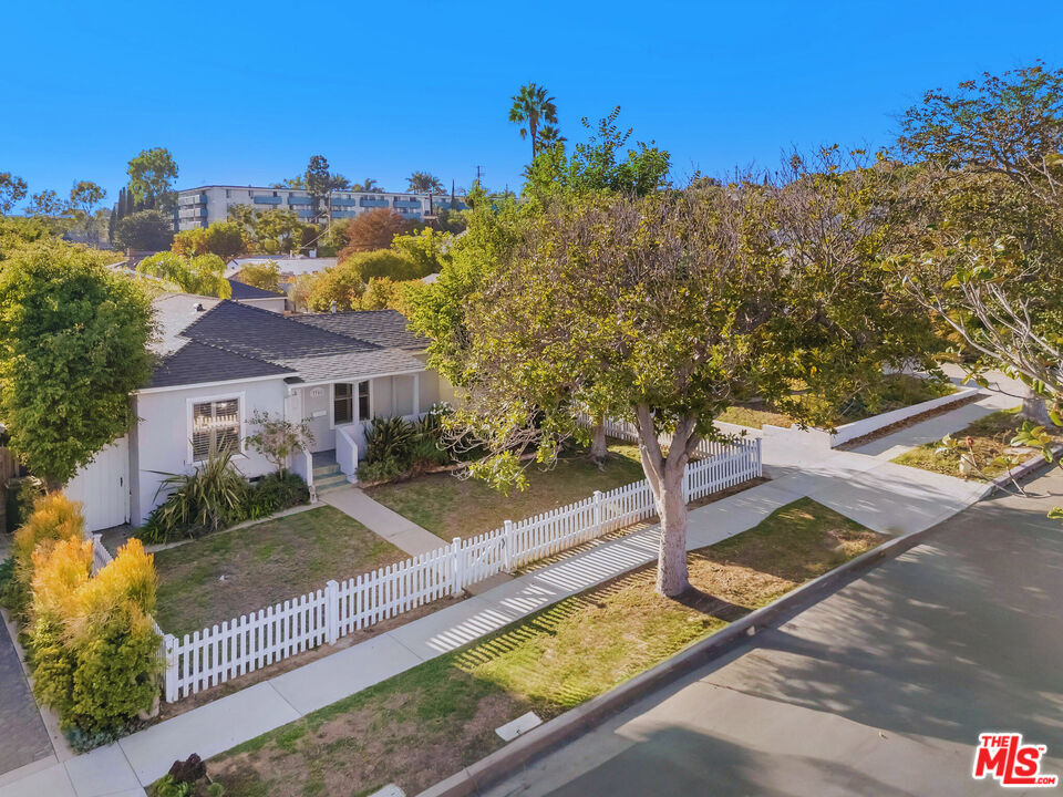 Property Photo:  3701 Tilden Ave  CA 90034 