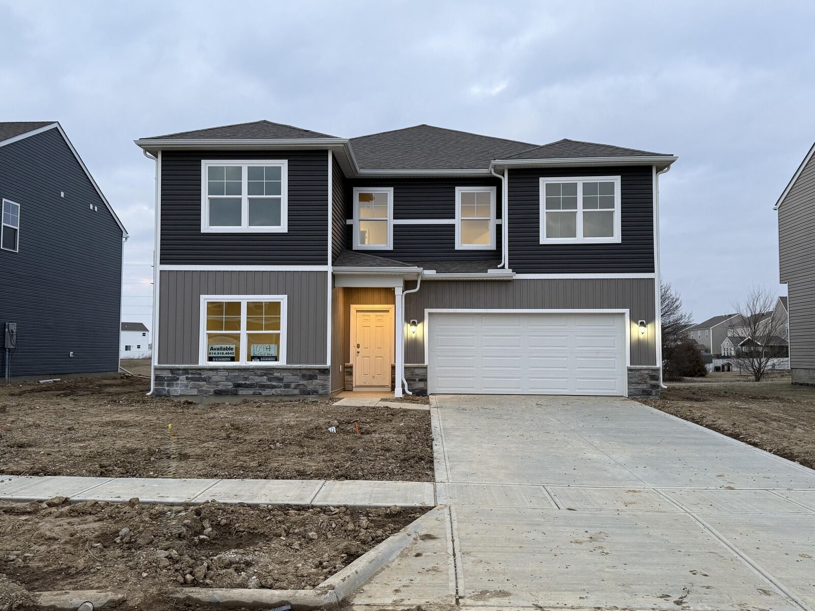 Property Photo:  1094 Hartford Lane  OH 43140 