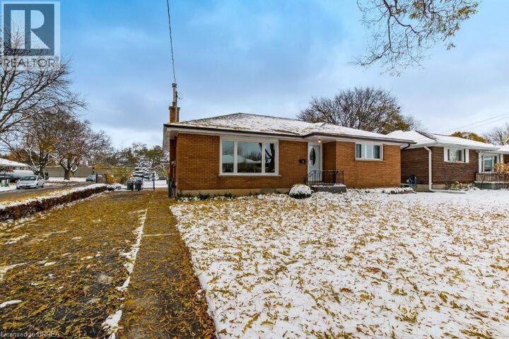 Property Photo: 8 Waddington Street ON N3R 2R1