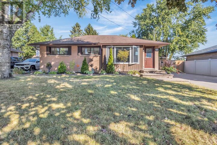 Property Photo: 200 Elizabeth Street ON N0M 2M0