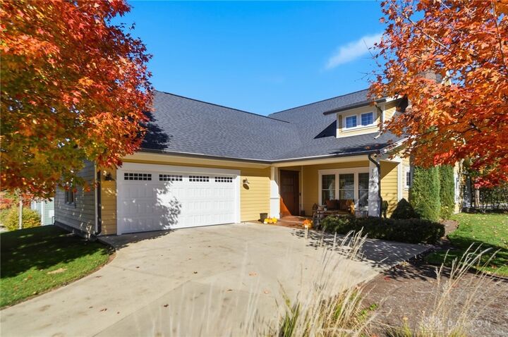 Property Photo:  162 Pointe Oakwood Way  OH 45409 