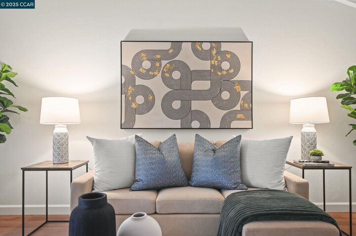 Property Photo: 9 Janin Pl CA 94523