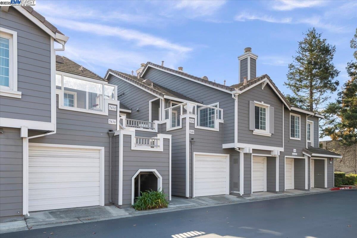 Property Photo: 5656 Snowflake Cmn CA 94538