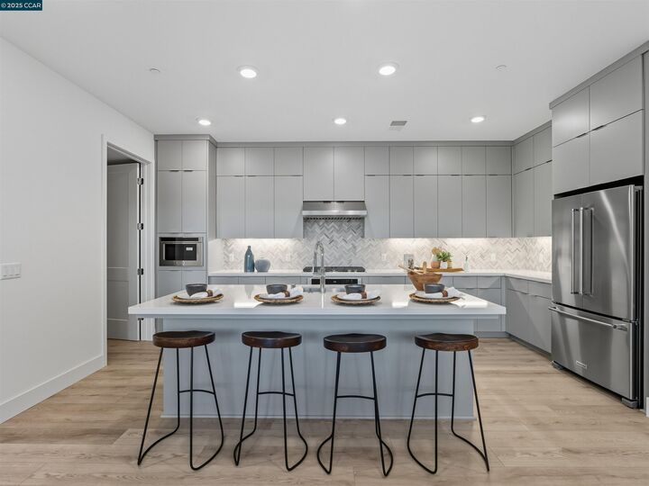 44862 S Grimmer Blvd 301  Fremont CA 94538 photo