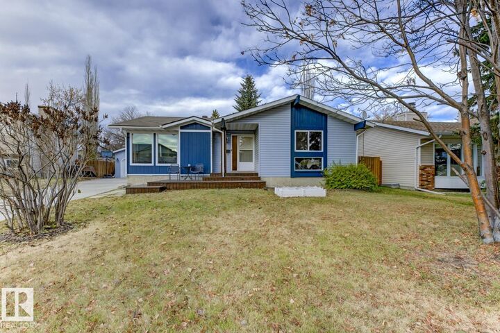 Property Photo: 4806 42 Avenue AB T4X 1E9