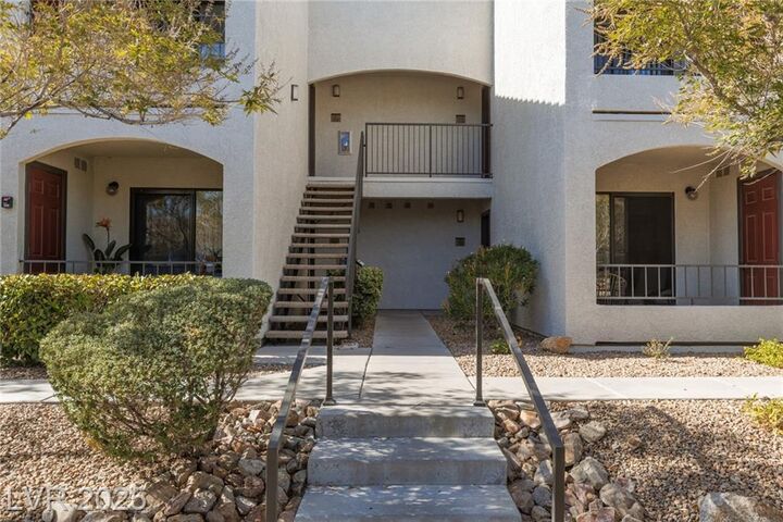 Property Photo: 950 Seven Hills Drive 123 NV 89052