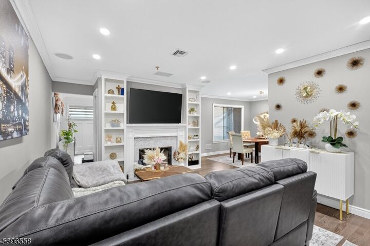 Property Photo:  20 McChesney Ct  NJ 07052 