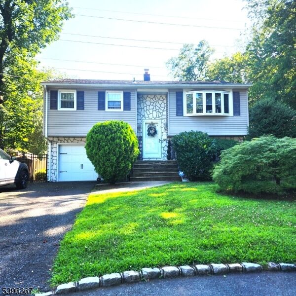 Property Photo: 5 Cecilia Pl NJ 07023
