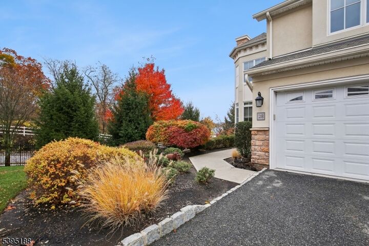 Property Photo:  28 Metzger Dr 28  NJ 07052 