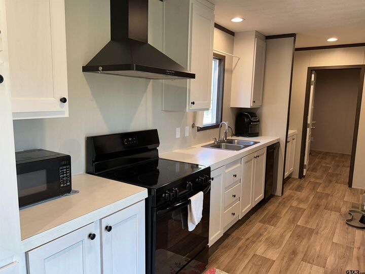 Property Photo: 327 County Road 1813 TX 75140