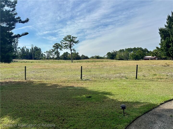 Property Photo: 153 Fairway Drive FL 33852