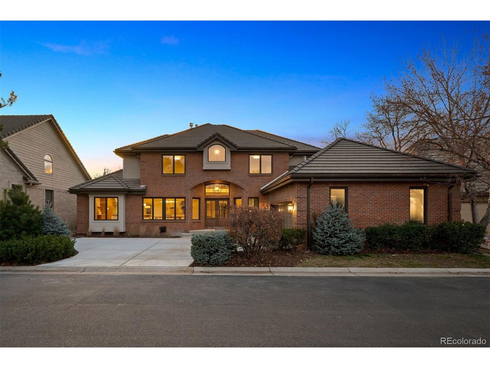 Property Photo:  400 S Steele St 63  CO 80209 