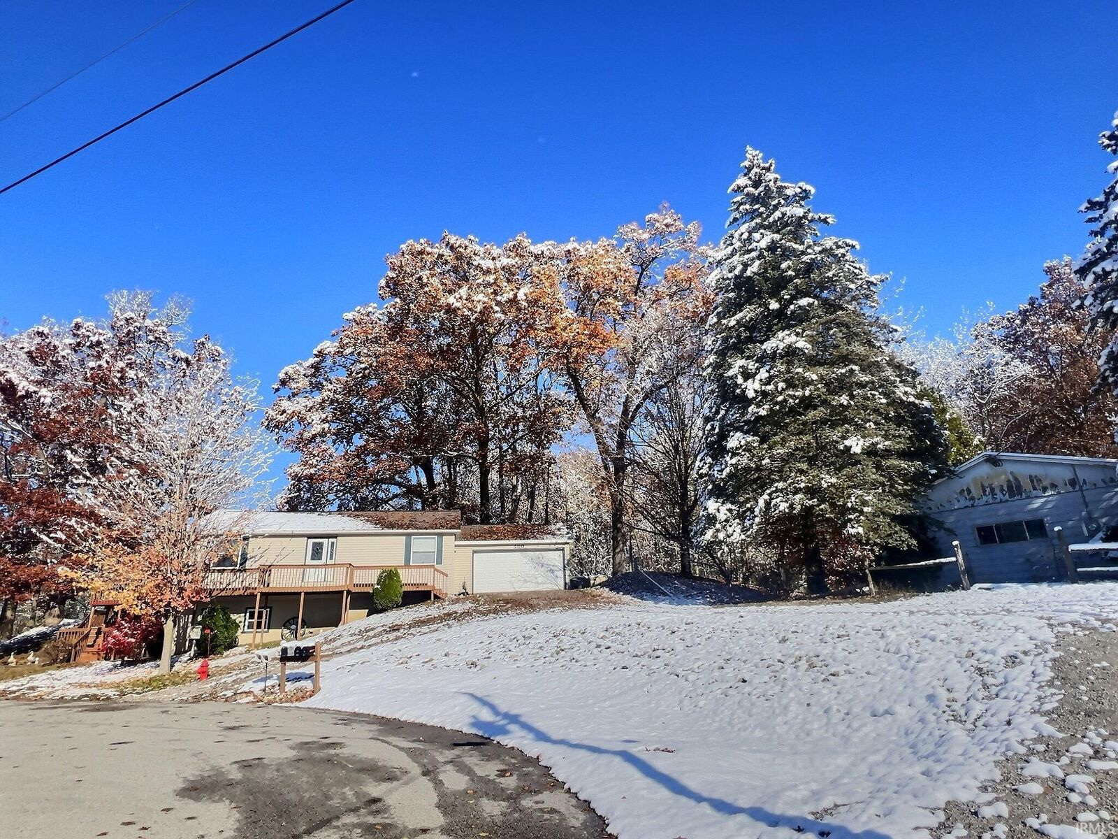 Property Photo:  400 Ln 148 Hamilton Lk  IN 46742 