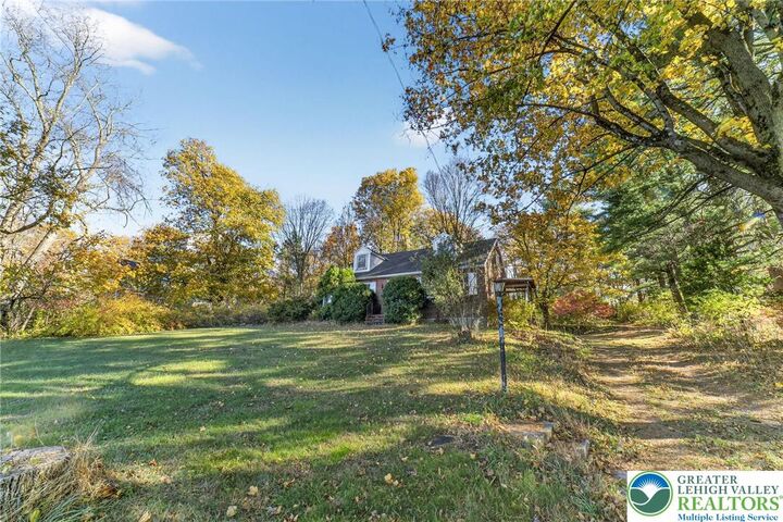 Property Photo:  4008 State Road  PA 18036 