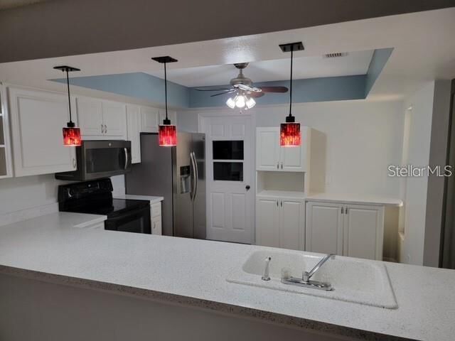 Property Photo: 18318 Aintree Court FL 33647