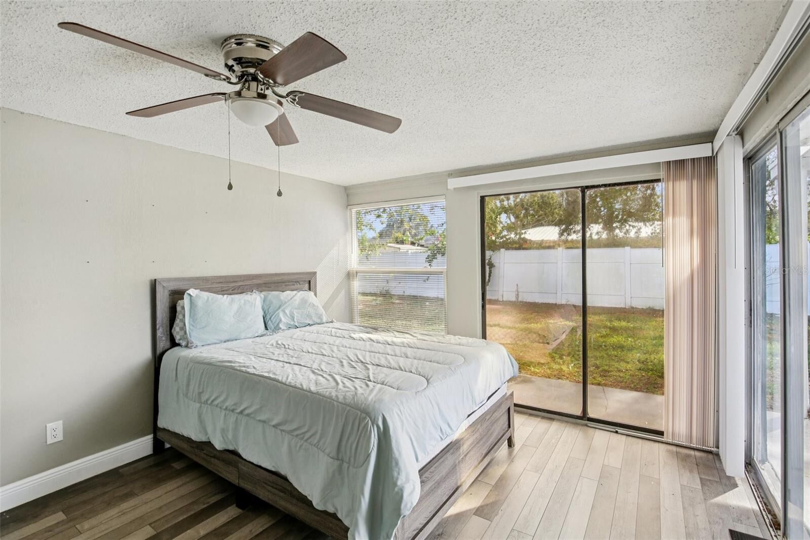 Property Photo: 520 Fairfax Lane FL 33572