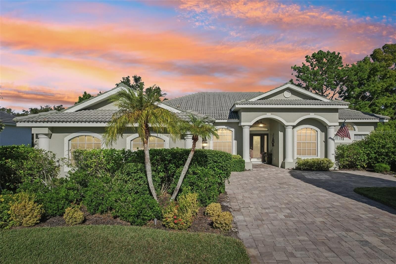 Property Photo:  804 Shadow Bay Way  FL 34229 