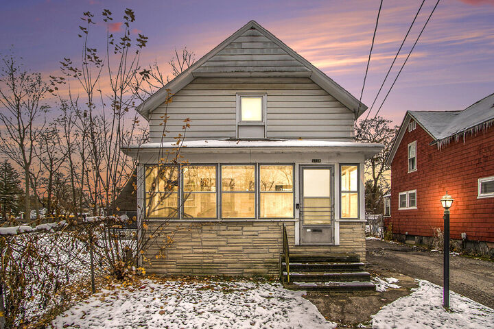 Property Photo:  1312 Wells Place  MI 49001 