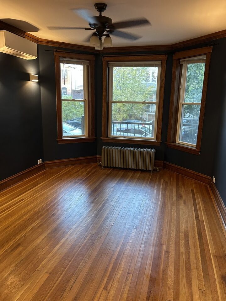 Property Photo: 2520 N Talman Avenue 1 IL 60647