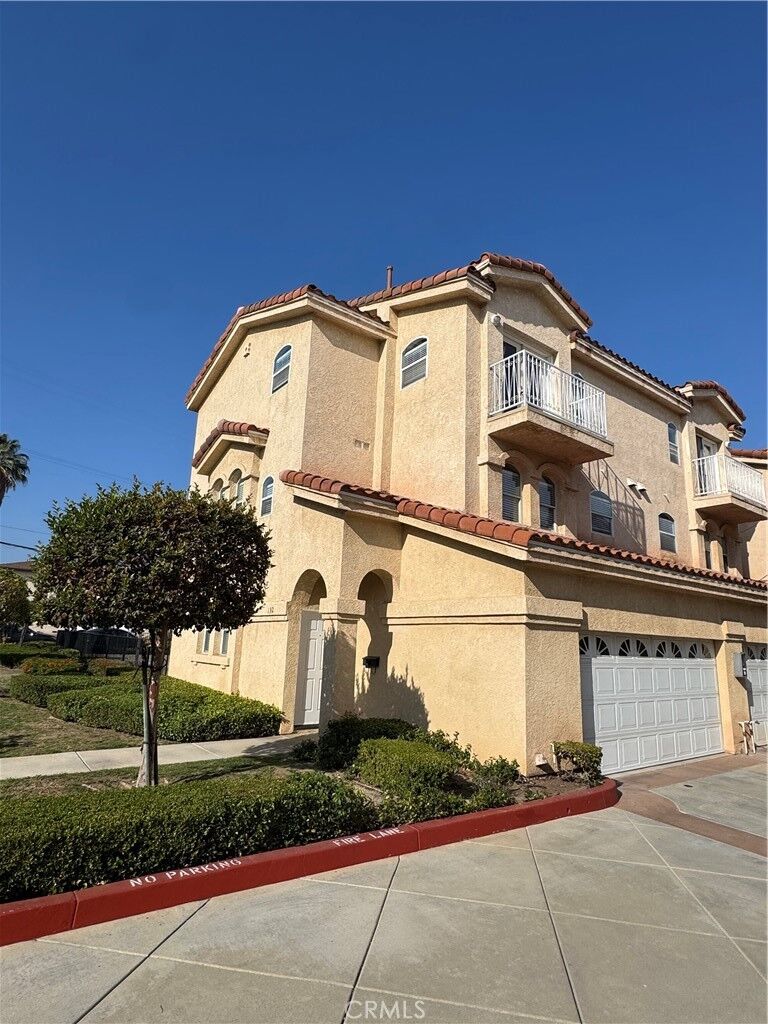 Property Photo: 132 N 3rd A CA 91801