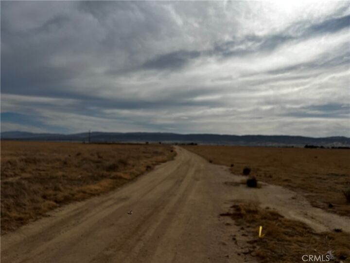 Property Photo:  90 W Avenue G2  CA 93536 