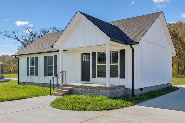 Property Photo: 1578 Big Dry Creek Road TN 38478