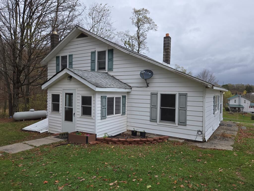 Property Photo: 5422 Herrickville Road PA 18853