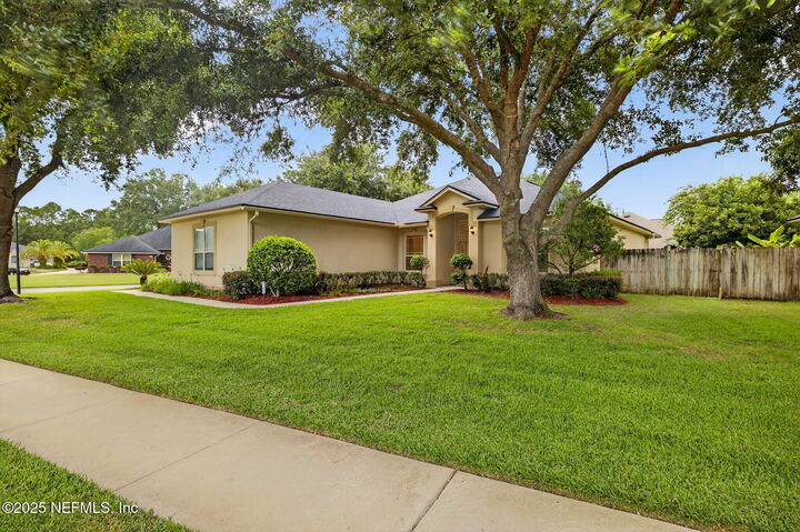 Property Photo:  12401 Briarmead Lane  FL 32258 