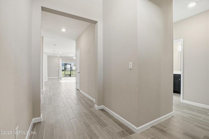 Property Photo: 1762 Amberly Drive FL 32068