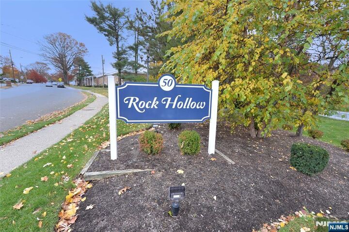 Property Photo:  50 Rock Road B6  NJ 07506 