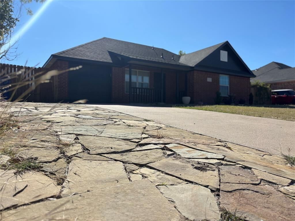 Photo de la propriété:  618 Oliver Lane  TX 75165 