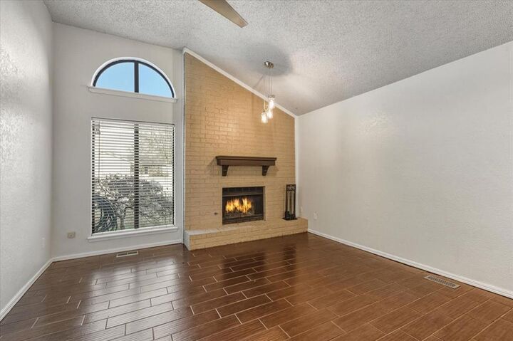 Property Photo: 1812 Gray Fox Drive OK 73003