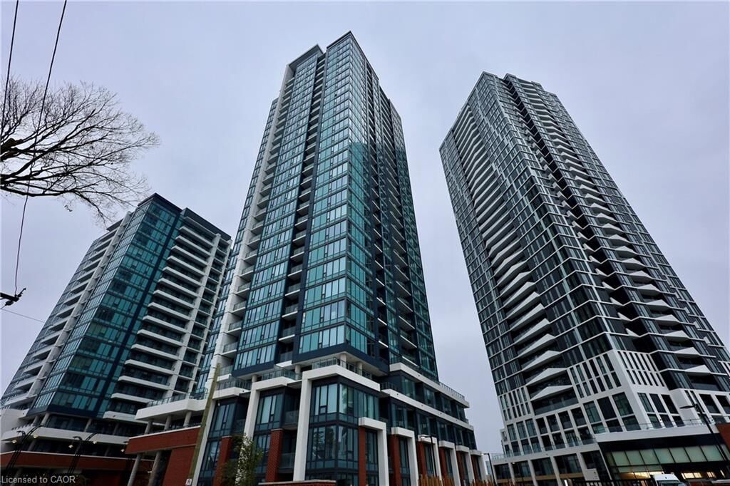 Property Photo:  5 Wellington Street S 903  ON N2G 1C7 