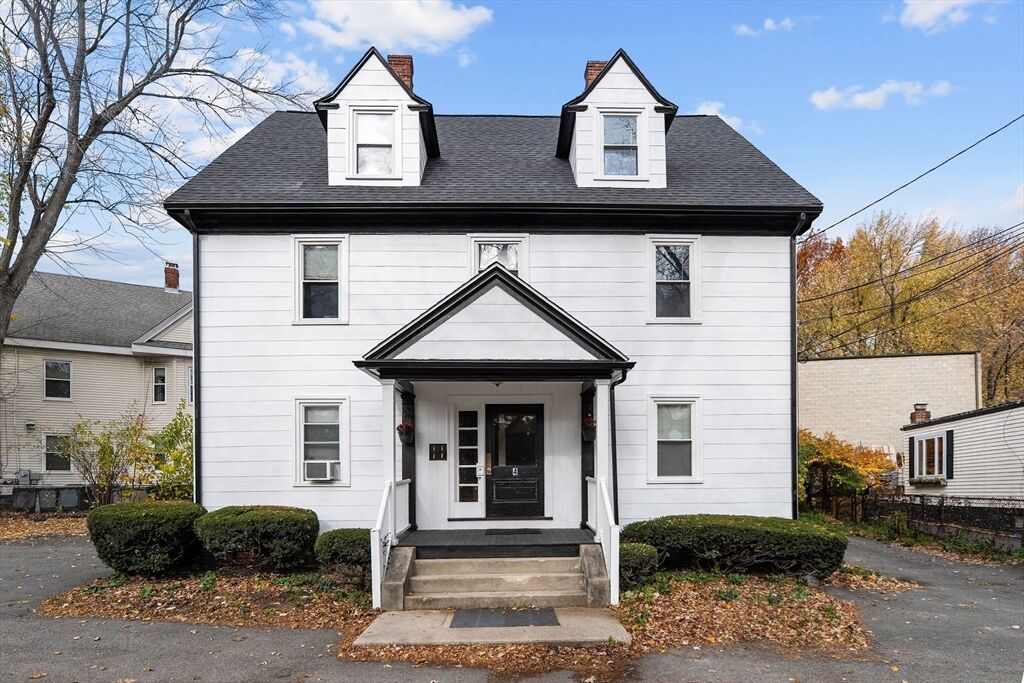 Property Photo:  4 Beck Rd  MA 02476 