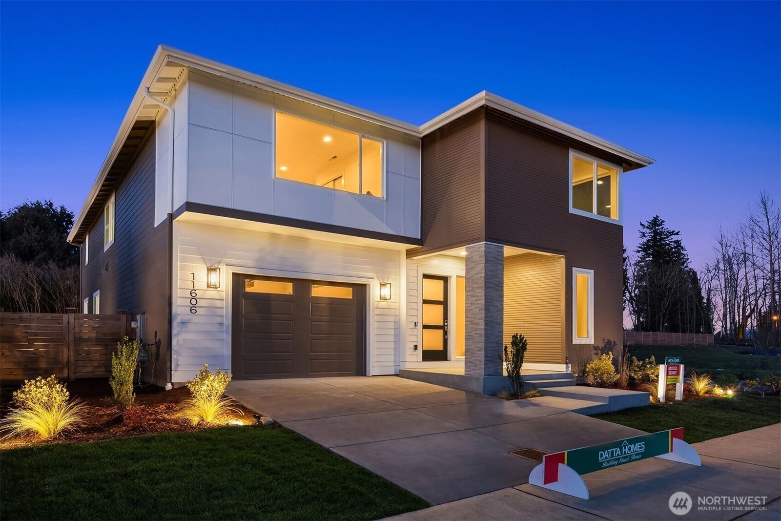 Property Photo:  11612 SE 196 Street 1  WA 98031 