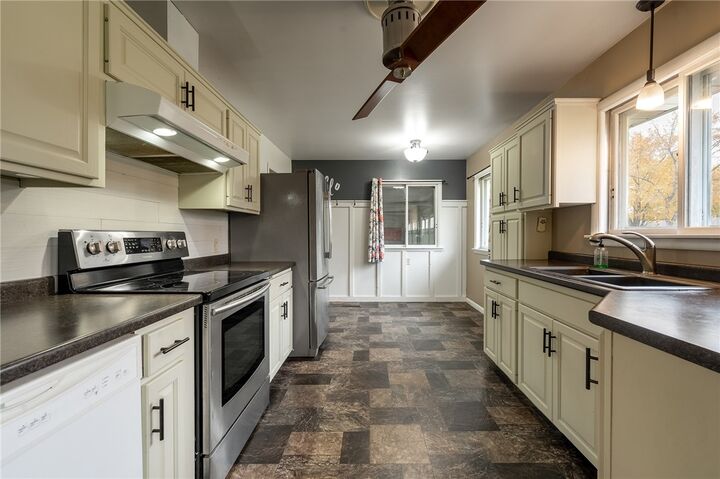 Property Photo:  1421 Loffler Court  WI 54729 