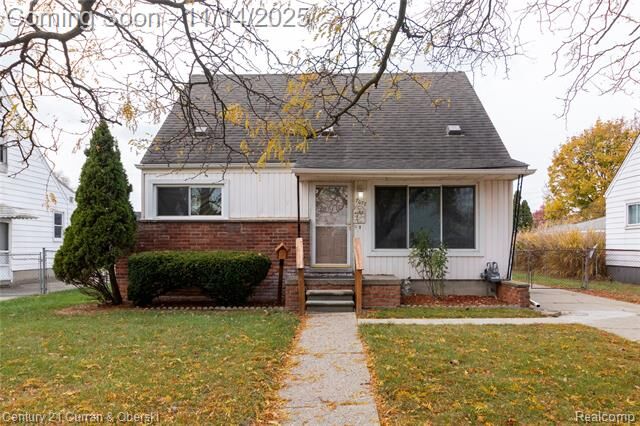 Property Photo: 7077 Deering Street MI 48135