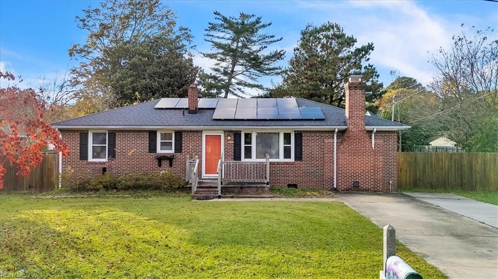 Property Photo: 1301 Elder Ave VA 23325