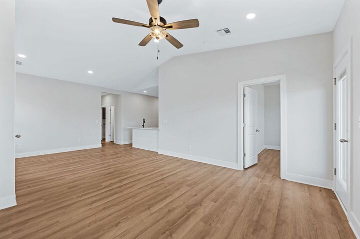 Photo de la propriété:  850 S Jay St  KS 67147-8977 