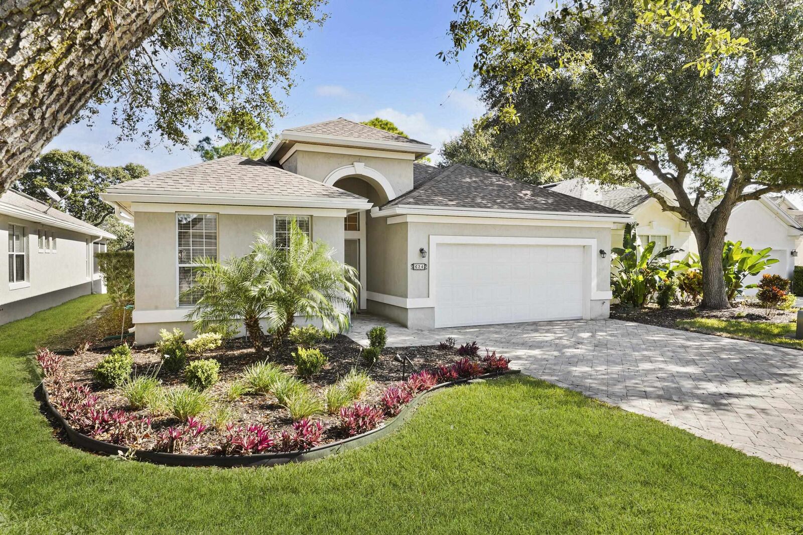 Property Photo: 624 Casa Fuerta Ln FL 32080