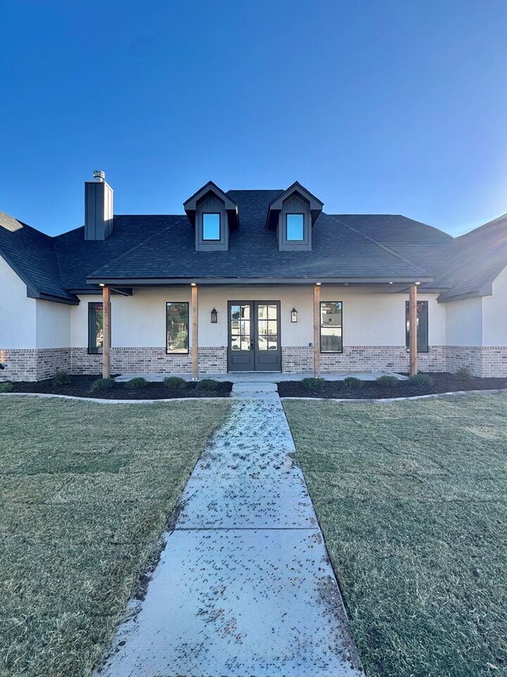 Property Photo: 5104 Westway Dr TX 76904