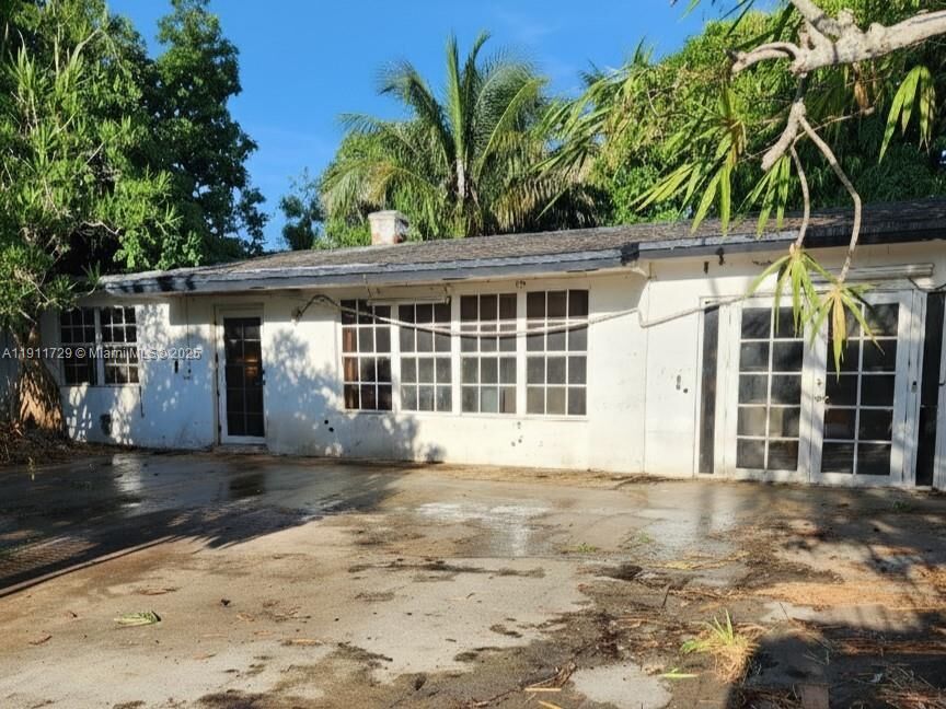 Property Photo:  16310 SW 99th Ave  FL 33157 